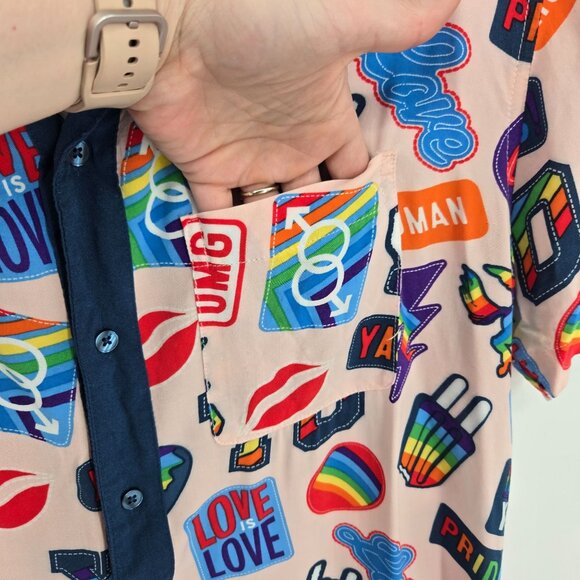 Trinity Collective size Medium rainbow Unicorn pride button up short sleeve - Picture 4 of 10